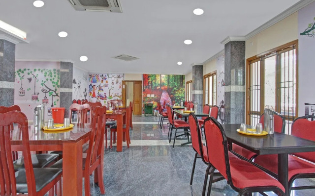 OYO 30970 AAR Royal Residency