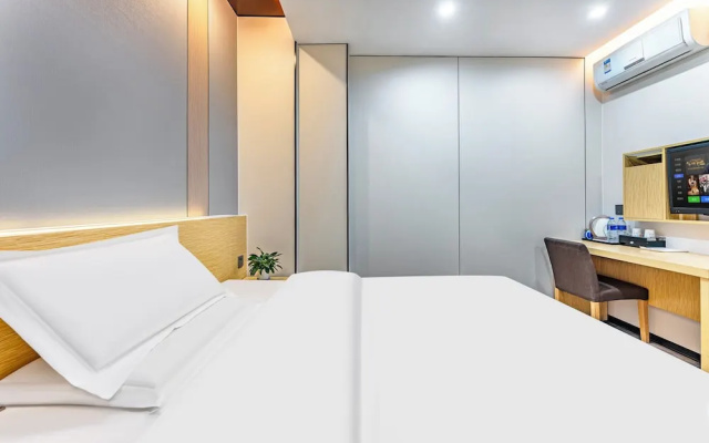 Guangzhou Kaiyue Hotel Luoxi Subway Station Branch - Free Deliver Service to Canton Fair Complex During Canton Fair Period – Guest Rooms – Guangzhou