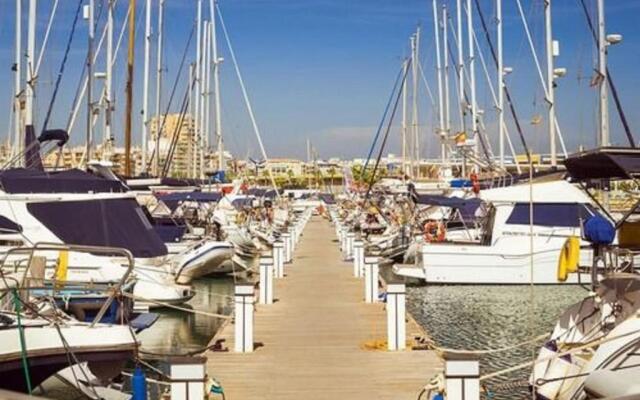 1BR Nautical Suite Sleep 4 in Cabo