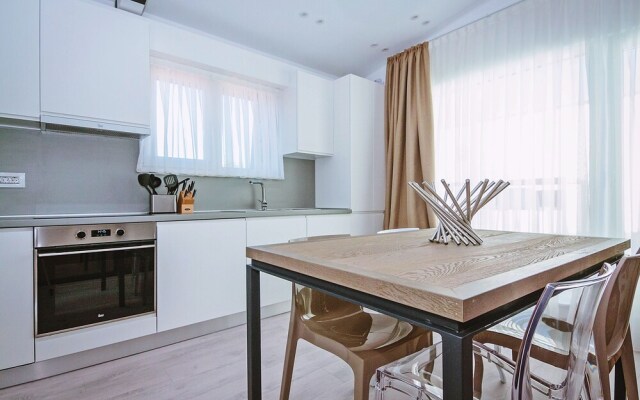 No 6 Apartments