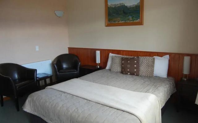 Te Anau Manapouri Lake Hotel