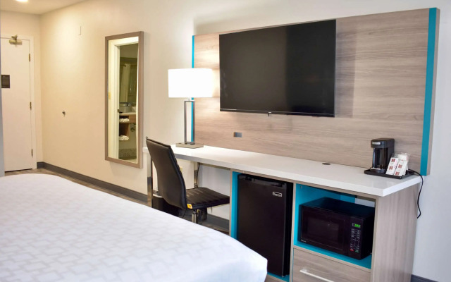 Clarion Pointe Vidalia - Lyons West