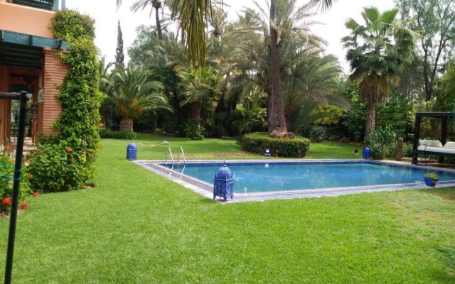 Superbe villa marocaine palmeraie