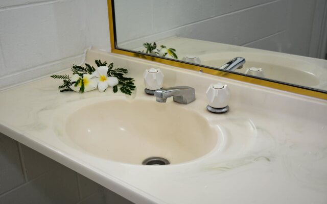 Base Airlie Beach Resort - Hostel
