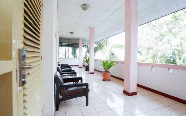OYO 1346 Sinergi Hotel Gresik