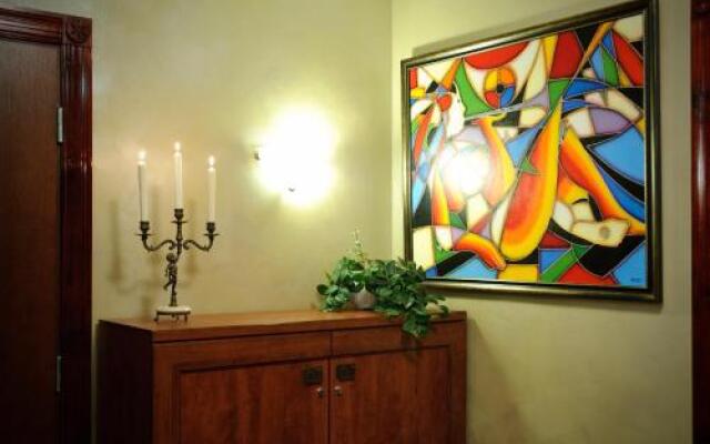 Embrace Guestrooms & Apartments