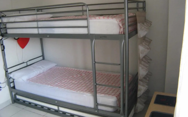 Venavera H21a - 2 Dorm / 1bath Walk to Beach