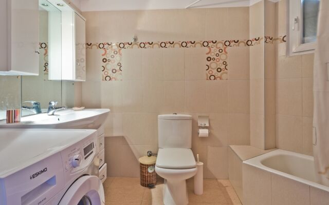 One Bedroom Apartment