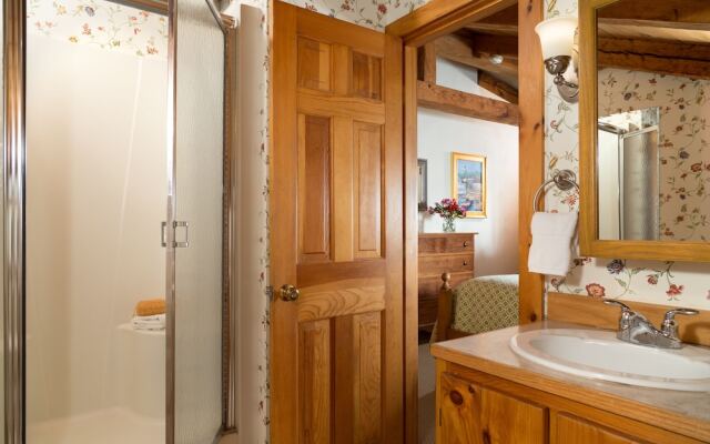 Seven Sea Street Inn