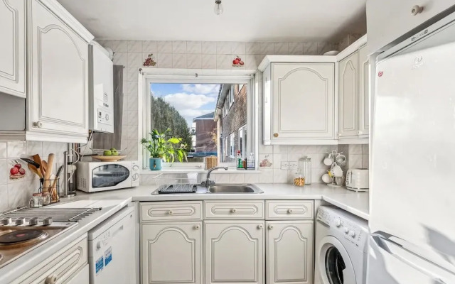 Spacious2br-balcony-parking-25mincentrallondon