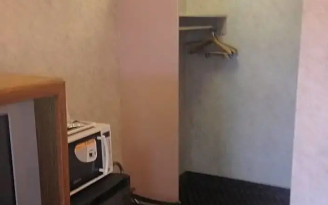 Richmond Inn & Suites