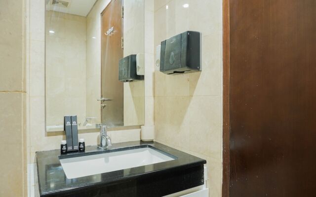 Big And Cozy 4br at L'Avenue Apartment