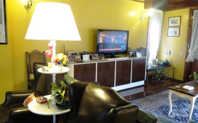 Los Alamos Bed And Breakfast