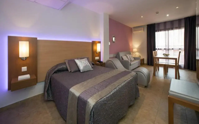 Leo Punta Umbria III - Adults Only