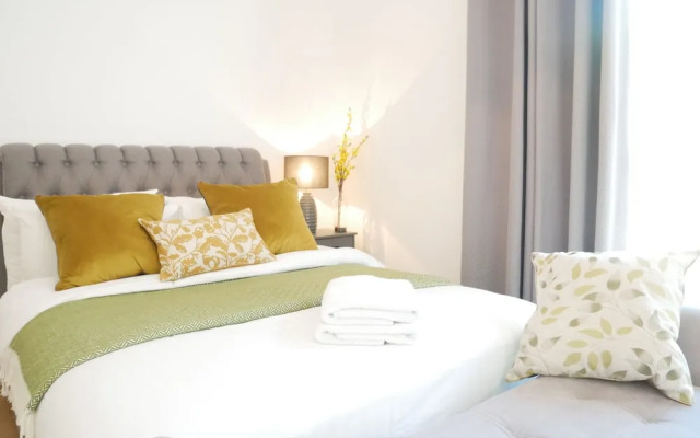 Lower Gill Gardens Penthouse