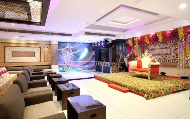 Hotel Grand M Lajjo By OYO Rooms