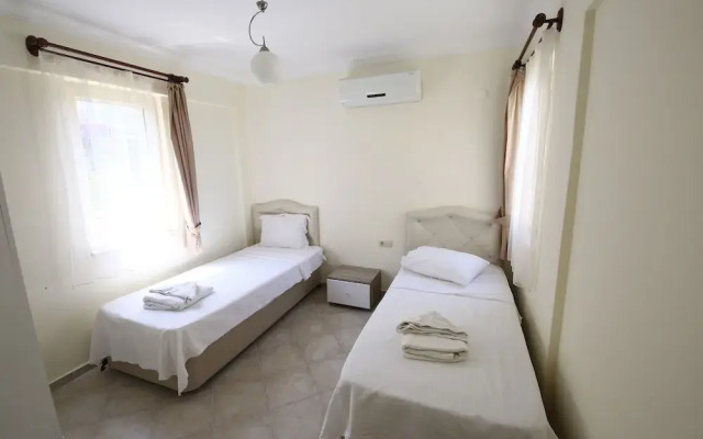 1 Bedroom Apartment Lake View 3 by Likya Global