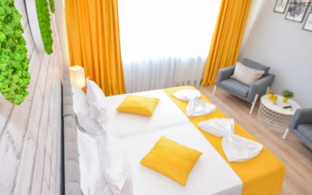Candy Studio - Cismigiu Gardens - Quiet Room - Open Kitchen -smart Tv