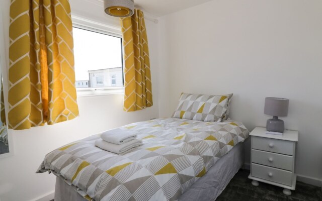 144 Sunbeach Chalet