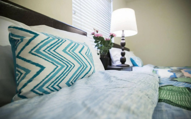 Downtown LA Luxury Two Bedroom Apartment