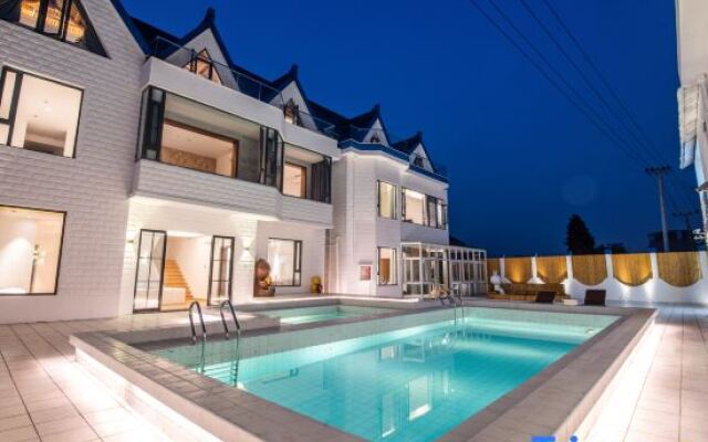 Lu Rao Yun Resort