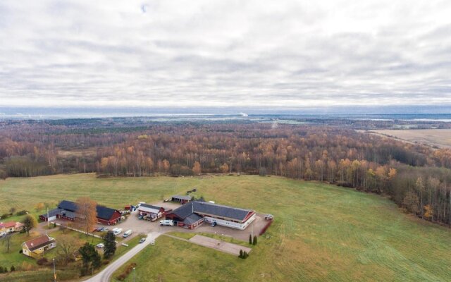 Tallbackens Gård & Vandrarhem - Hostel