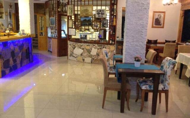 Hotel Mola