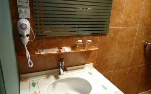 Xizang Linzhi JIalong Hotel