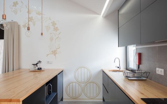 7 Gaia Roaster Apartments