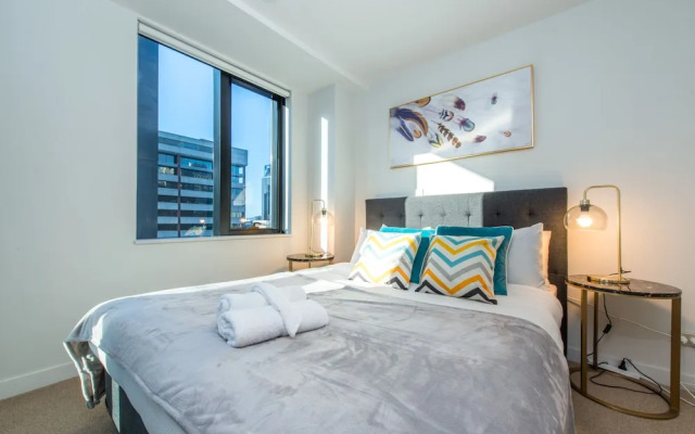 JHT - 2 BRM Apartment Level 7, Opposite to SkyTower