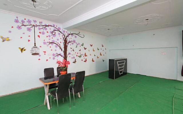 Hotel Prayag Raj by OYO Rooms