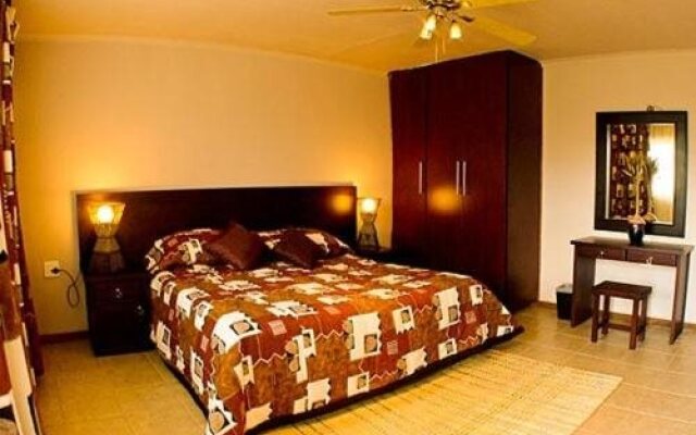 Tiveka Game Lodge