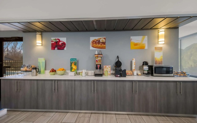 Quality Inn Asheville Airport