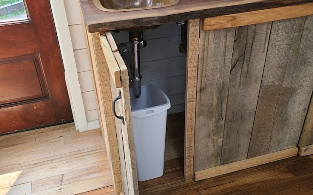 The Treetop Hideaways at Ruby Falls