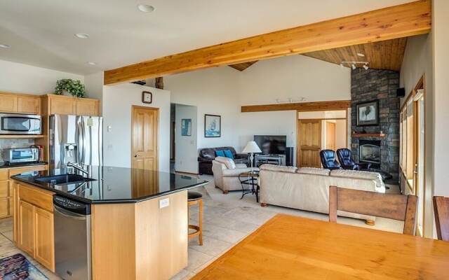 Surfside Getaway 3 Bedroom Home