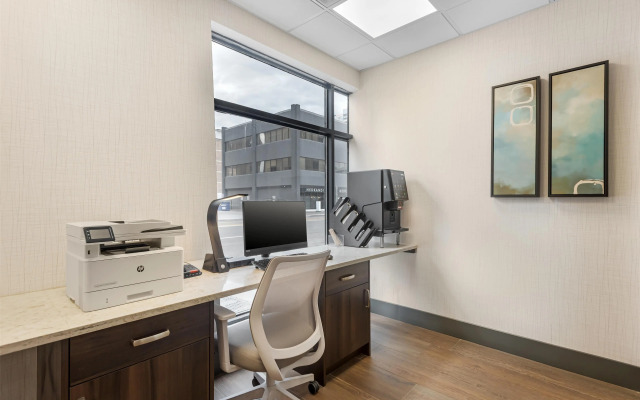 Best Western Plus Suites Downtown