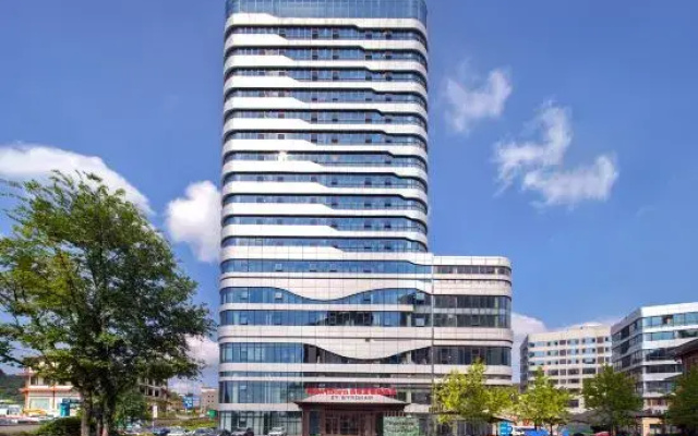 Hawthorn by Wyndham（FenghuangGucheng Visitor Center）