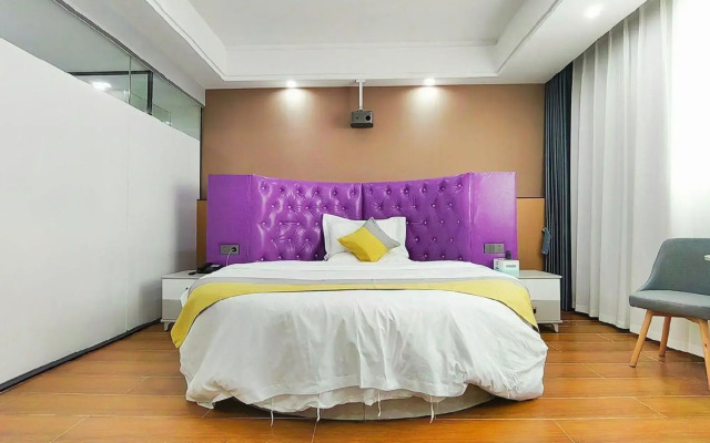 Longding Business Hotel