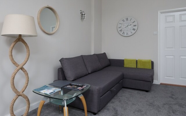 Upper Strand Apartment