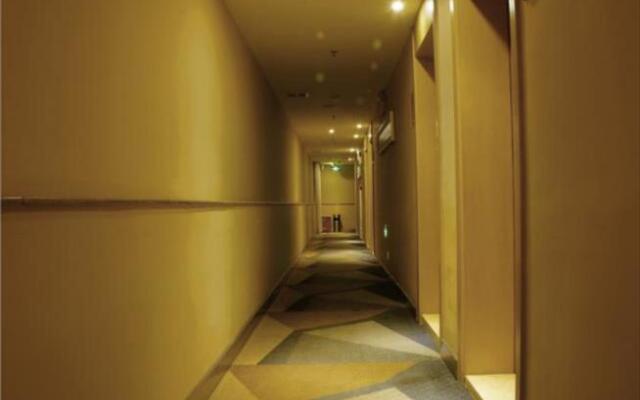 City Comfort Inn Hechi Zhongxin Square