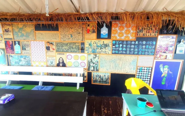 Bailan Hut Resort & Restaurant