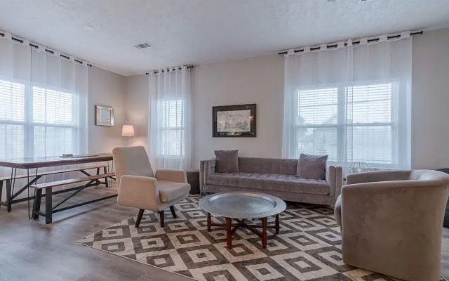 The Blue Flamingo by Ryson Vacation Rentals