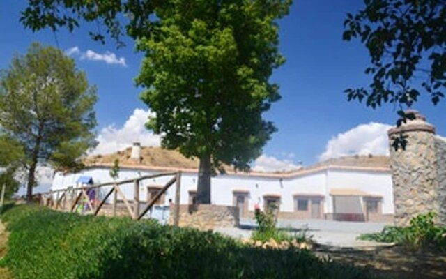 House with 4 Bedrooms in Guadix, with Wonderful Mountain View, Enclosed Garden And Wifi - 60 Km From the Slopes