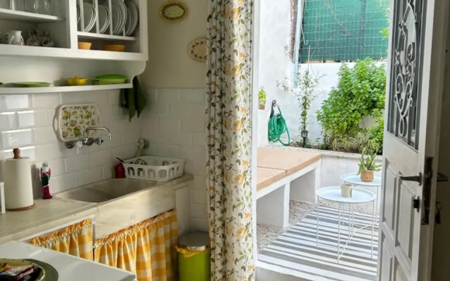 Cozy House with Backyard at Iraklio Attikis