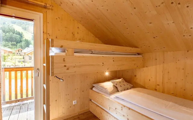 Tasteful Chalet Near ski Slope