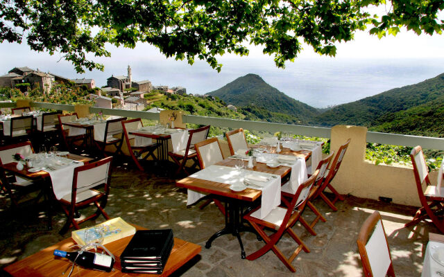 Hotel Restaurant La Corniche