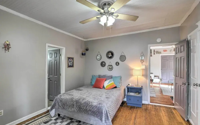 Stylish Woodfin Home w/ Backyard & Fire Pit