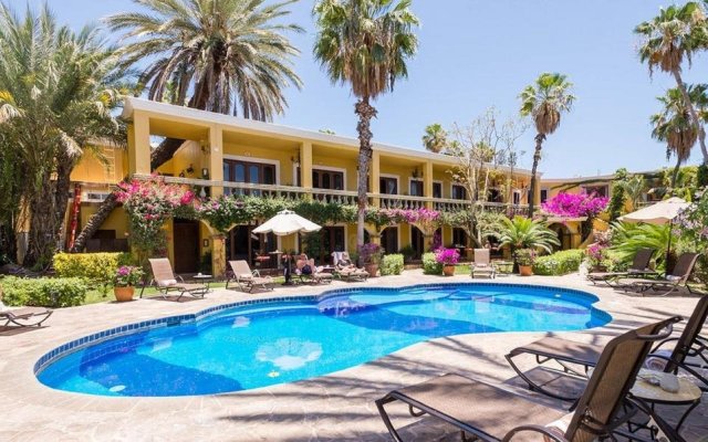 El Encanto Inn & Suites