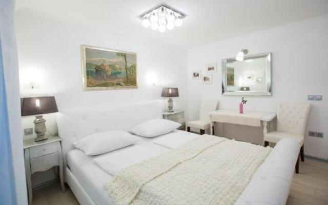 Carman Guest House