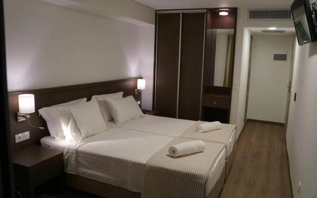 Piraeus Port Hotel